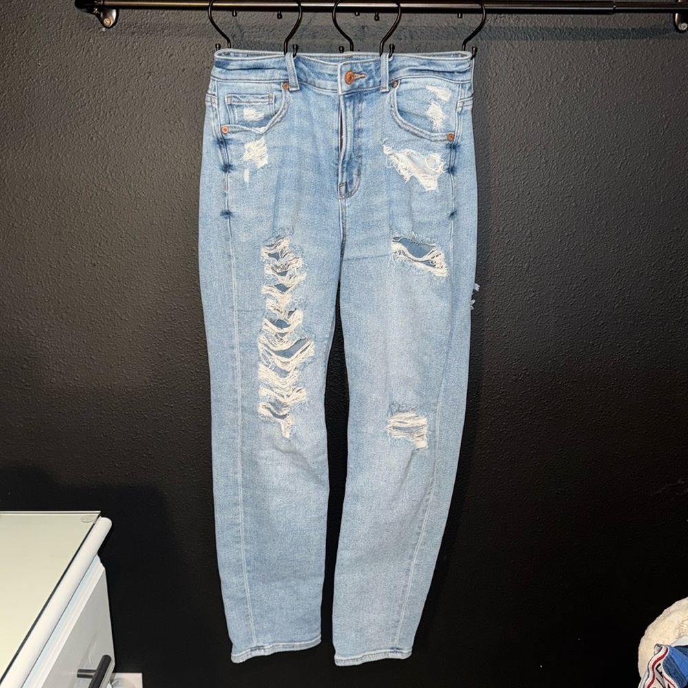 American eagle size 4 mom jean